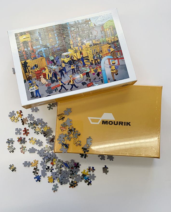 Gepersonaliseerde legpuzzel voor Mourik Industry met bedrijfsgerelateerde illustraties en logo, ontworpen en geproduceerd door Nicks Reclame