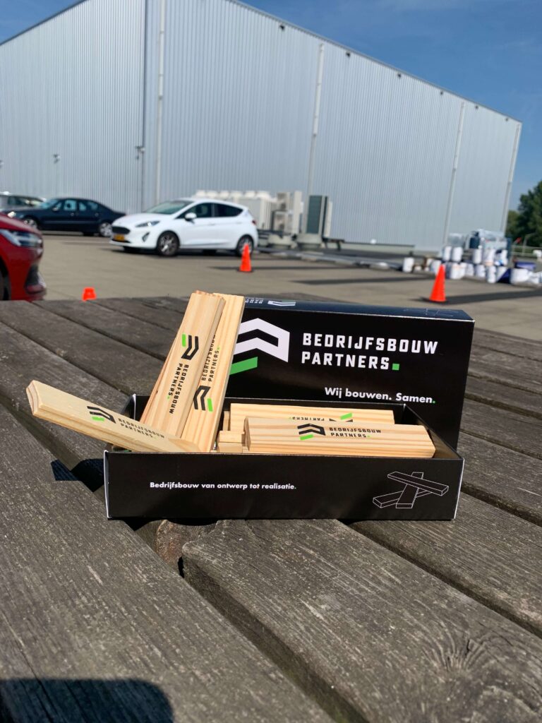 Bedrijfsbouw partners gepersonaliseerd latjes spel